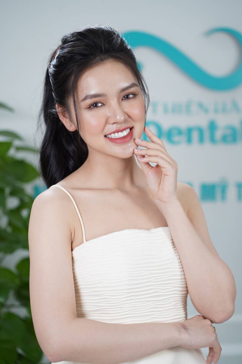 Chị Thư tự tin khoe nụ cười khỏe đẹp